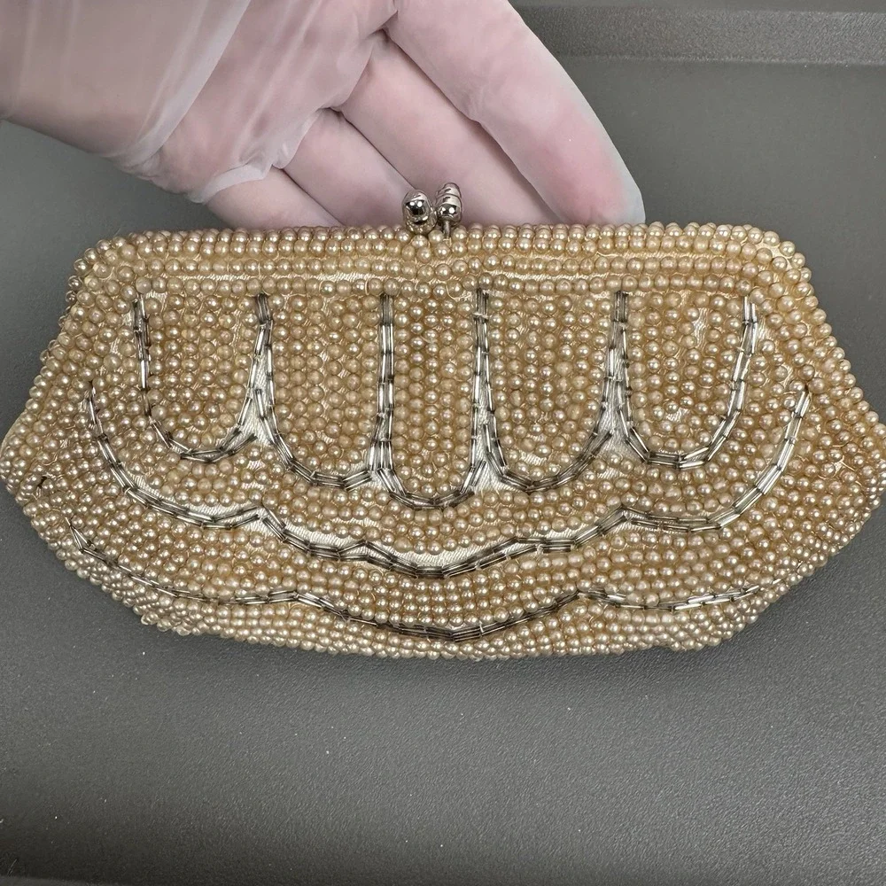 Vintage Beaded Kisslock Clutch‎ Made in Japan Pearl Glass Bead Evening Bag